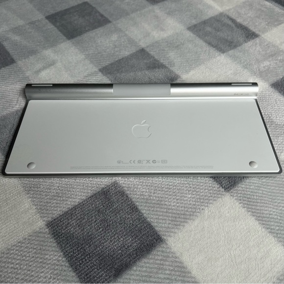 Apple Magic Keyboard A1314 - Picture 4 of 6